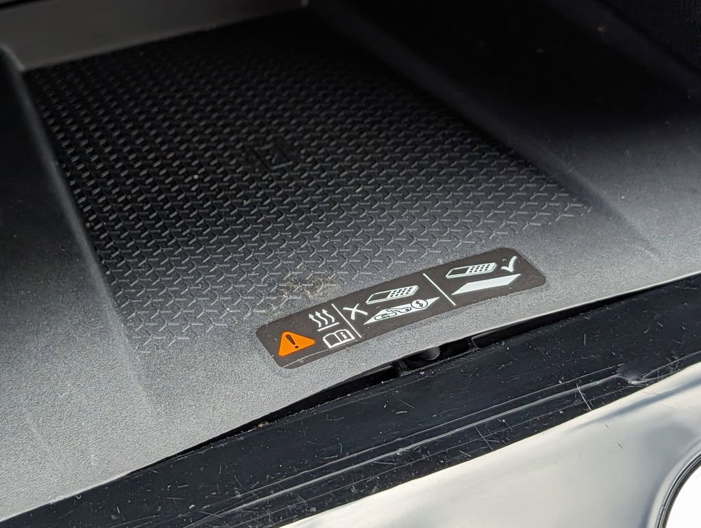 Used 2024 Chevrolet Traverse LT AWD/4WD image 48