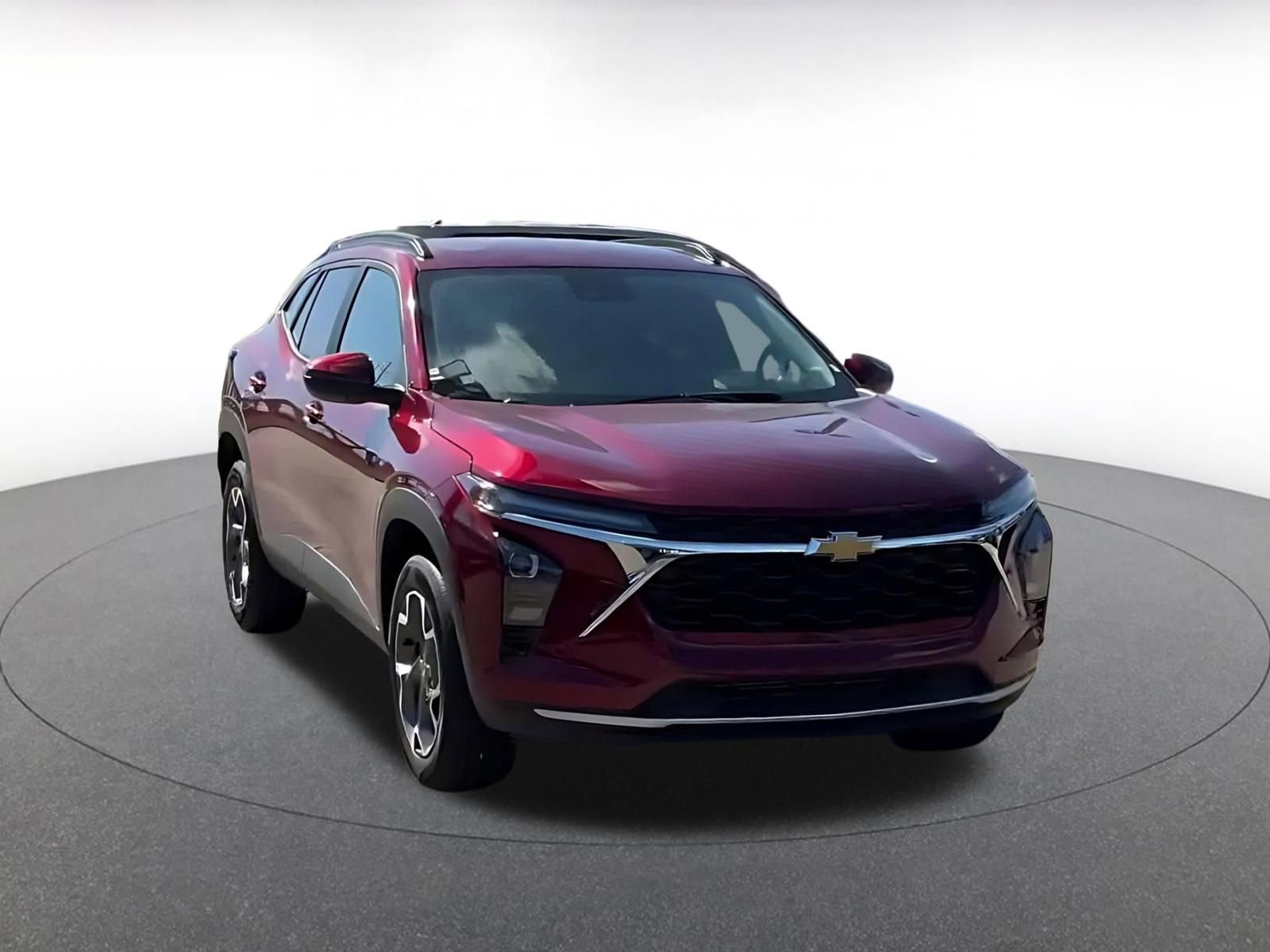 Used 2025 Chevrolet Trax LT w/ LT Convenience Package image 3