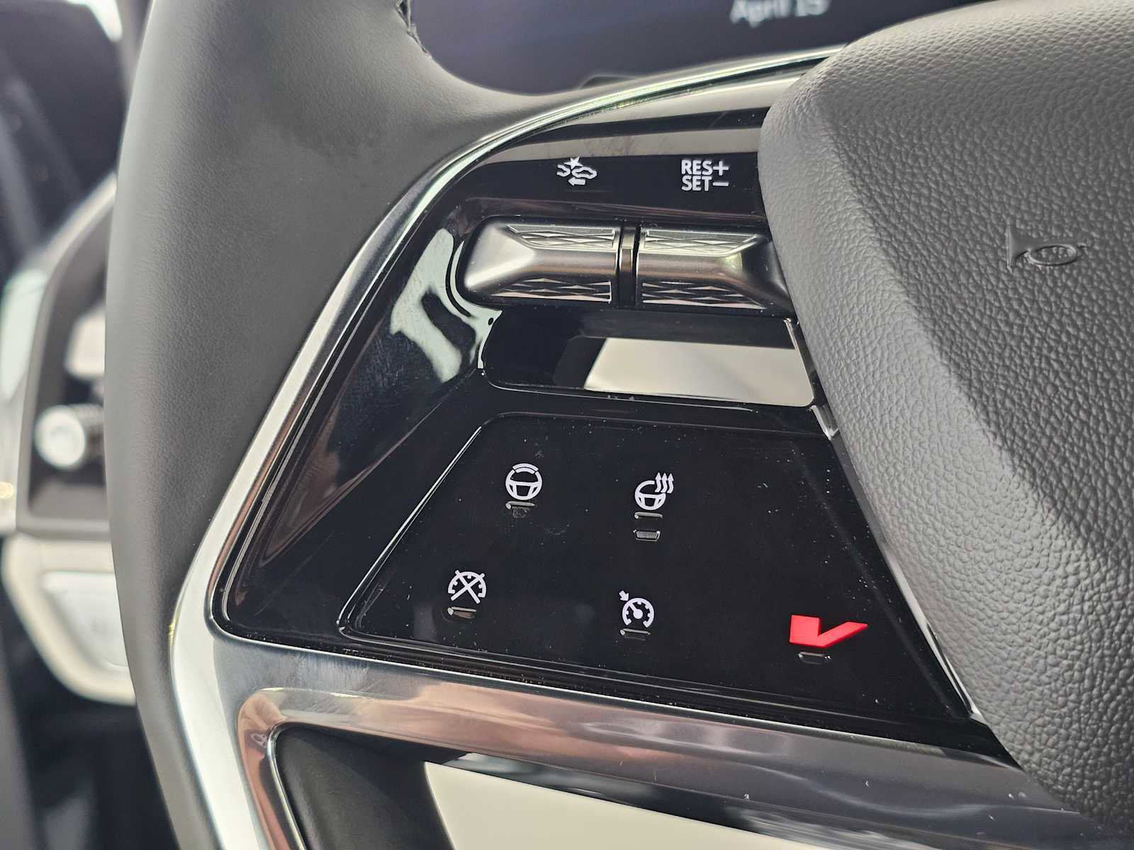 New 2026 Cadillac Vistiq Luxury AWD/4WD image 30