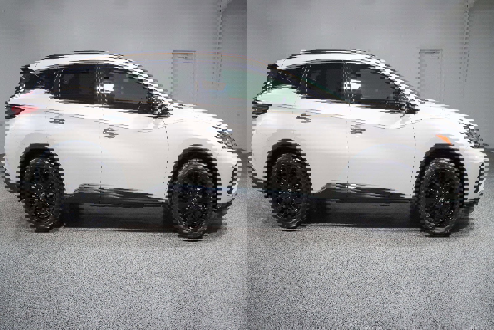 Used 2022 Nissan Murano SV w/ SV Midnight Edition Package image 6