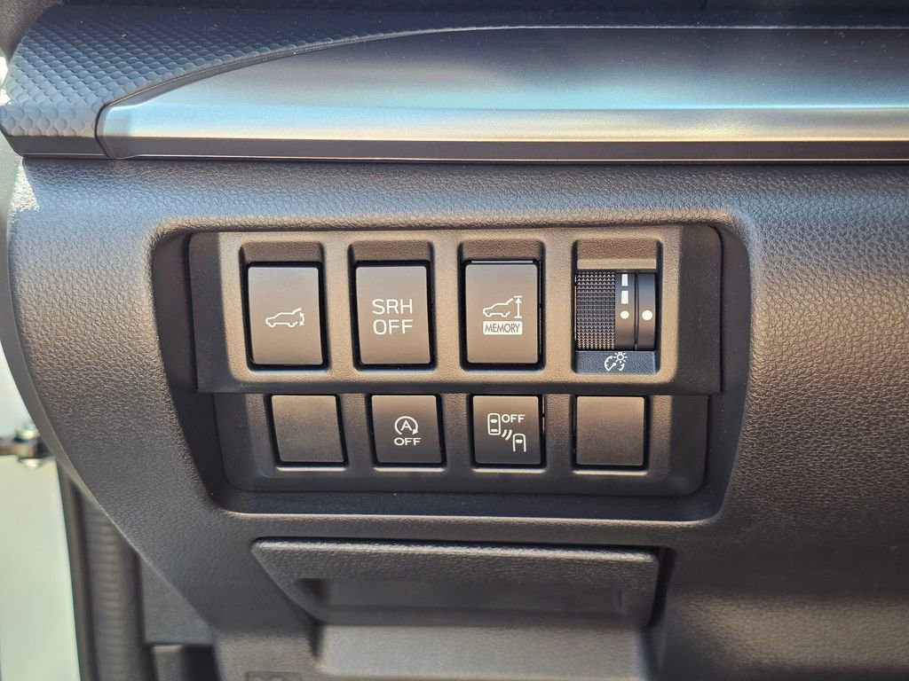 Used 2023 Subaru Forester Premium AWD/4WD image 24
