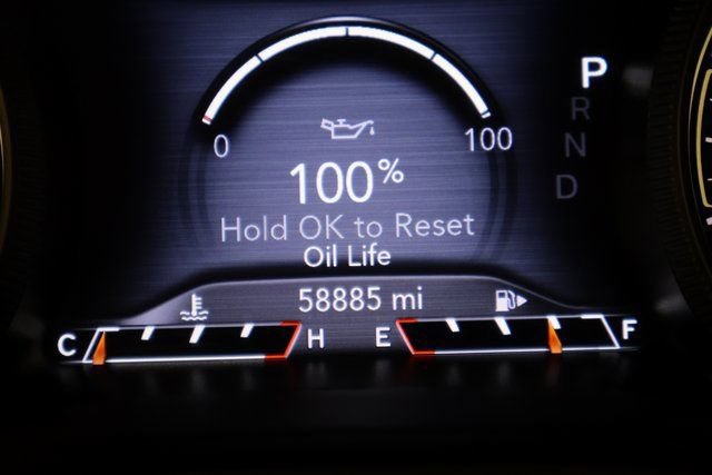 Used 2022 Jeep Cherokee Trailhawk w/ Comfort/Convenience Group AWD/4WD image 15