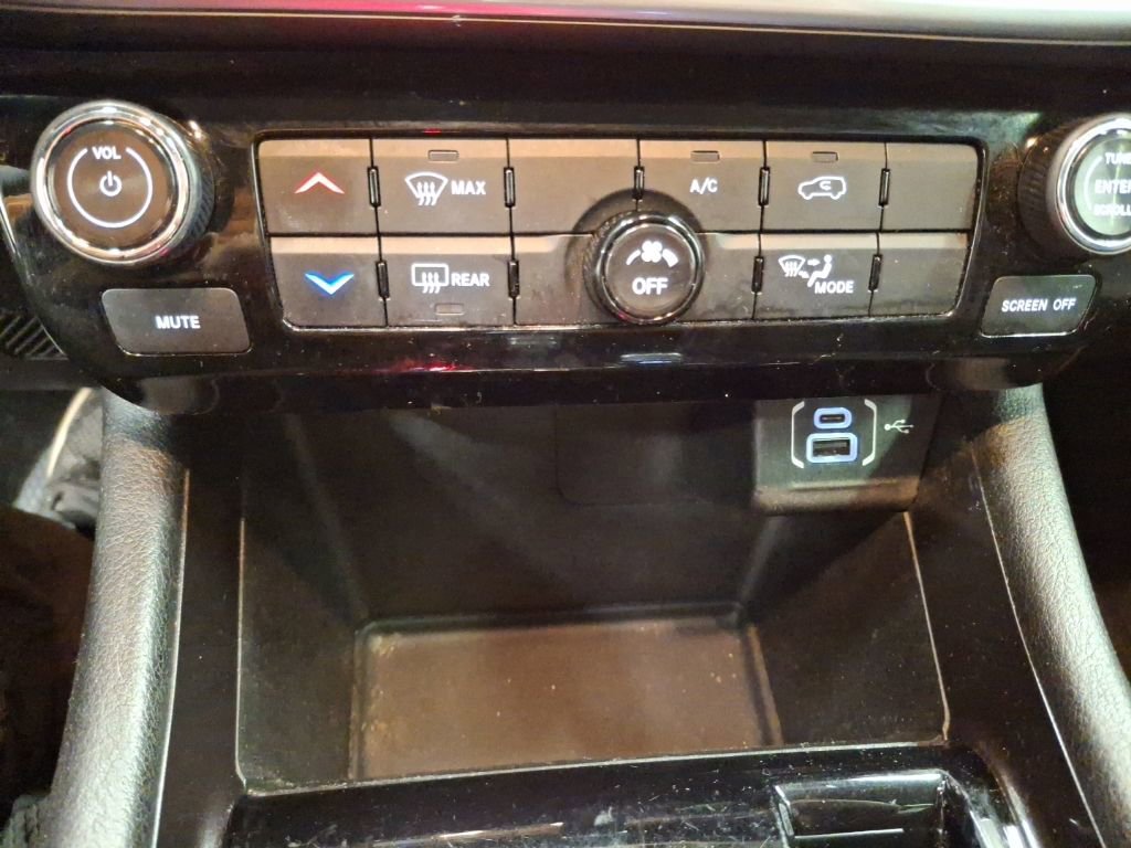 Used 2022 Jeep Compass Latitude image 23