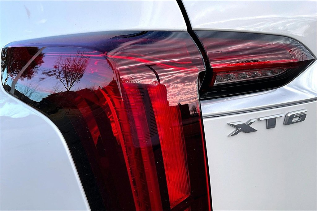 Used 2022 Cadillac XT6 Premium Luxury w/ Technology Package image 33