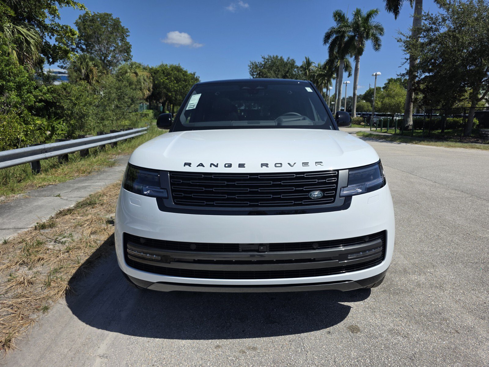 New 2026 Land Rover Range Rover SE AWD/4WD image 8