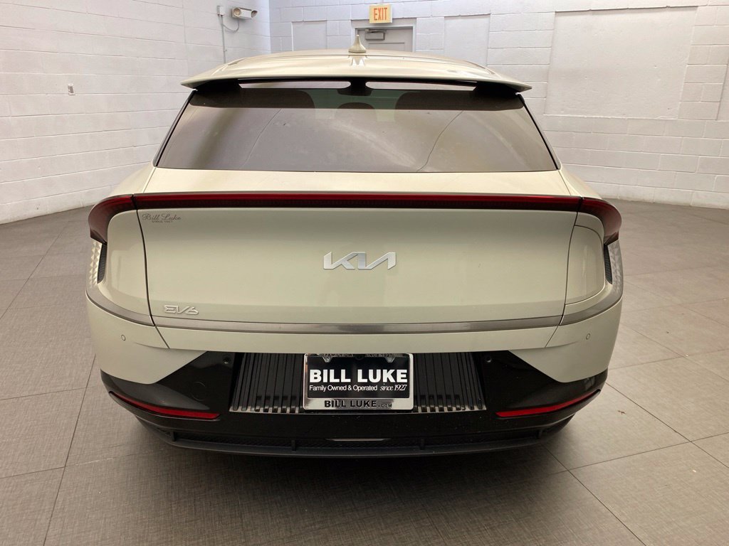 Used 2024 Kia EV6 Wind w/ Wind Technology Package RWD image 8