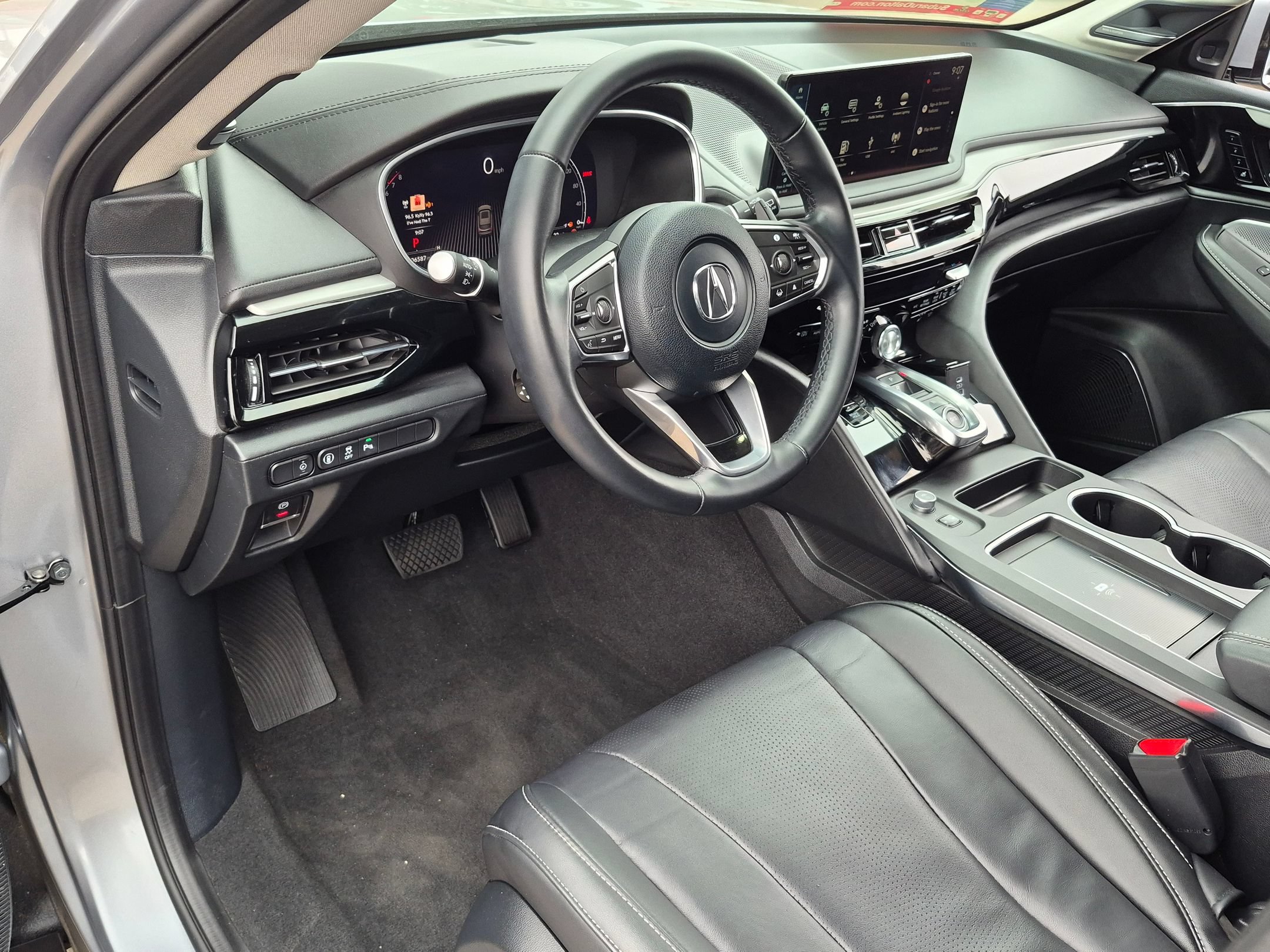 Used 2025 Acura MDX SH-AWD w/ Technology Package image 13