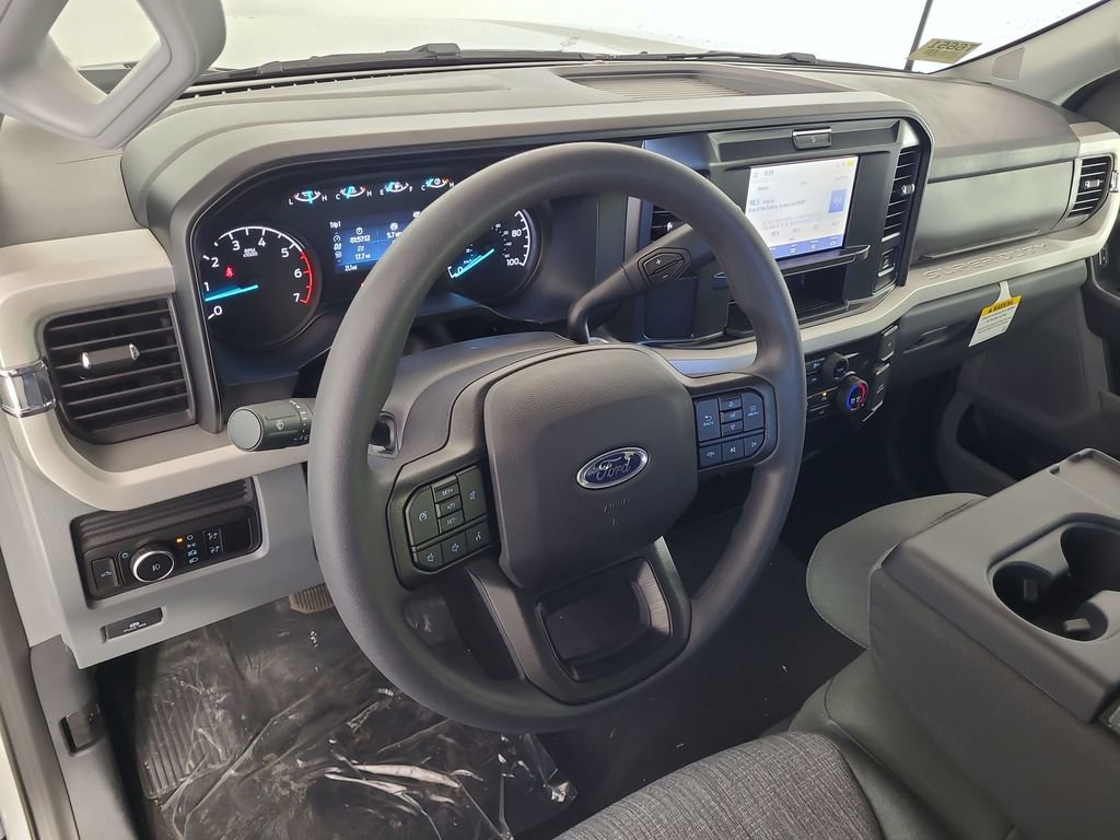 New 2026 Ford F350 XLT w/ FX4 Off-Road Package image 13