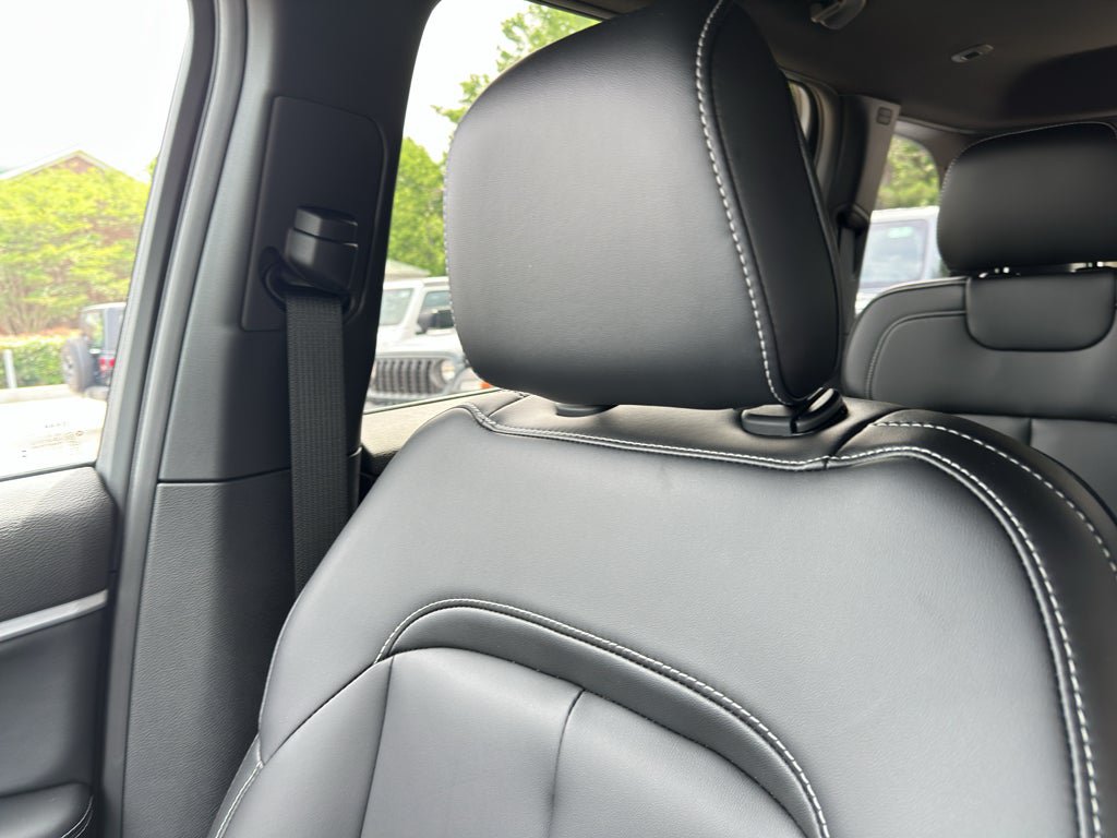 New 2026 Jeep Grand Cherokee Limited w/ Limited Altitude Package RWD image 20