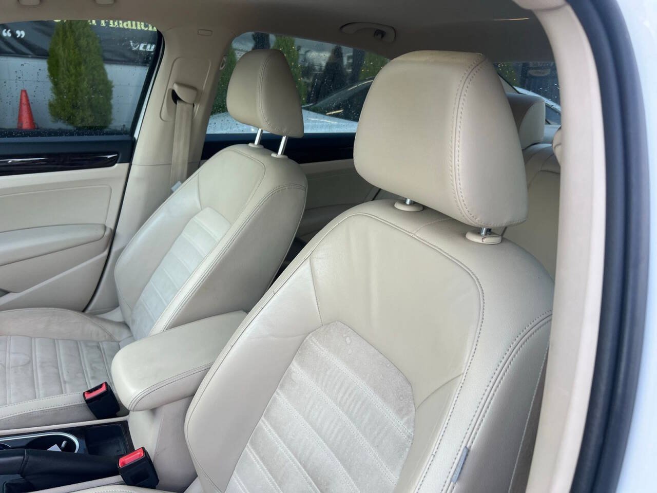 Used 2014 Volkswagen Passat 1.8T SEL Premium FWD image 11