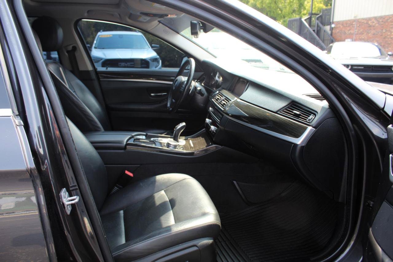 Used 2016 BMW 528i xDrive Sedan AWD/4WD image 11