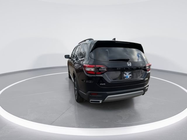 Used 2024 Honda Pilot Touring image 7