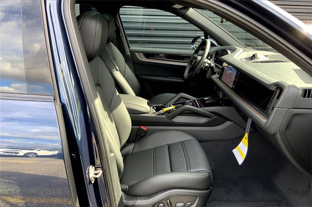 New 2026 Porsche Cayenne S image 25