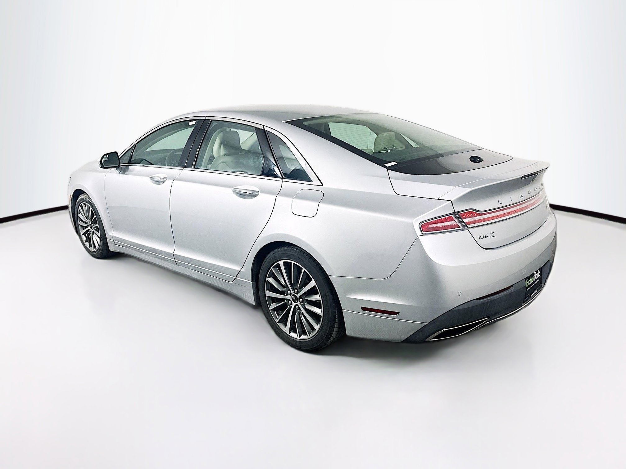Used 2018 Lincoln MKZ Premiere FWD image 5