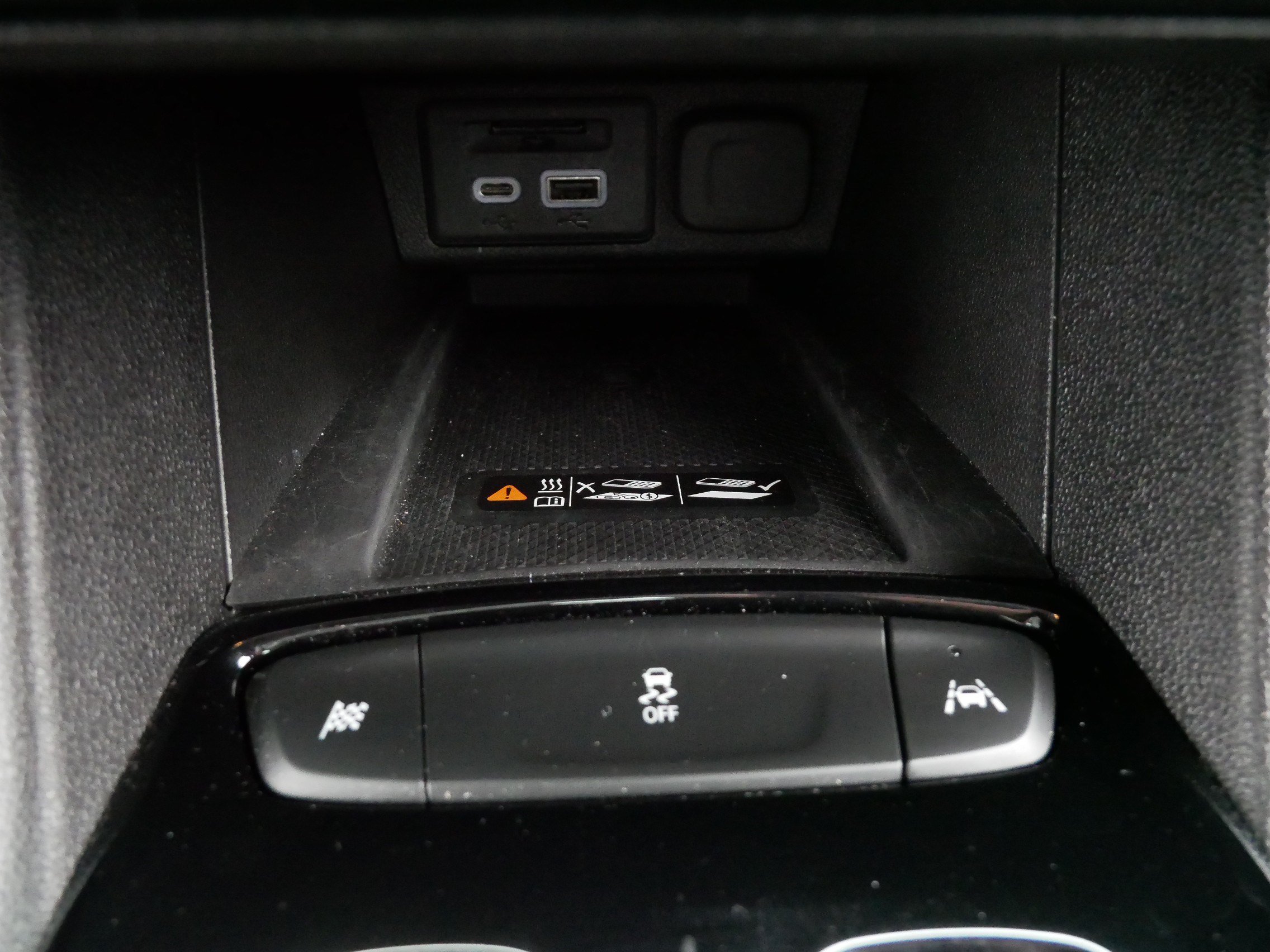 Used 2023 Chevrolet Bolt EUV Premier w/ Sun & Sound Package FWD image 30