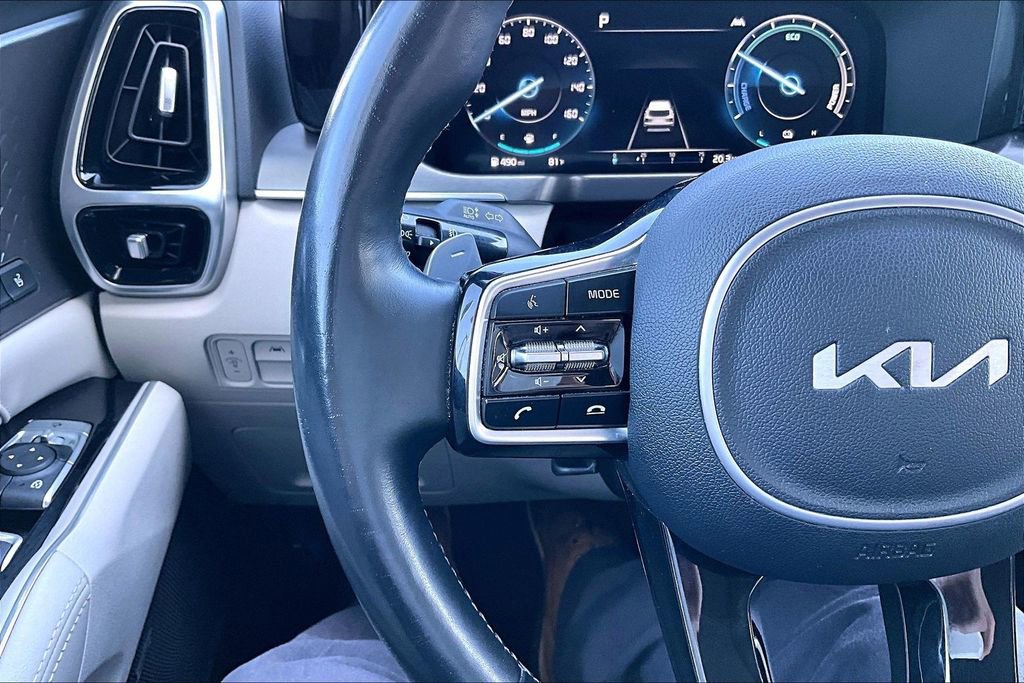 Used 2023 Kia Sorento SX Prestige w/ Panoramic Sunroof Package image 7