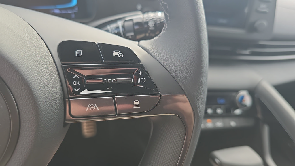 New 2026 Hyundai Elantra SEL Sport Premium FWD image 25