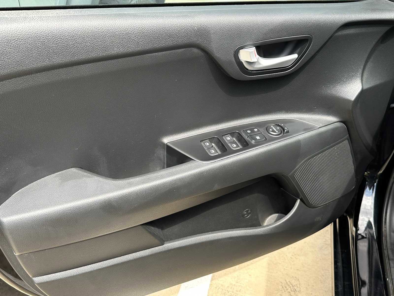 Used 2023 Kia Rio S image 15