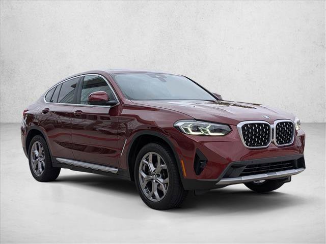 Used 2025 BMW X4 xDrive30i AWD/4WD image 3
