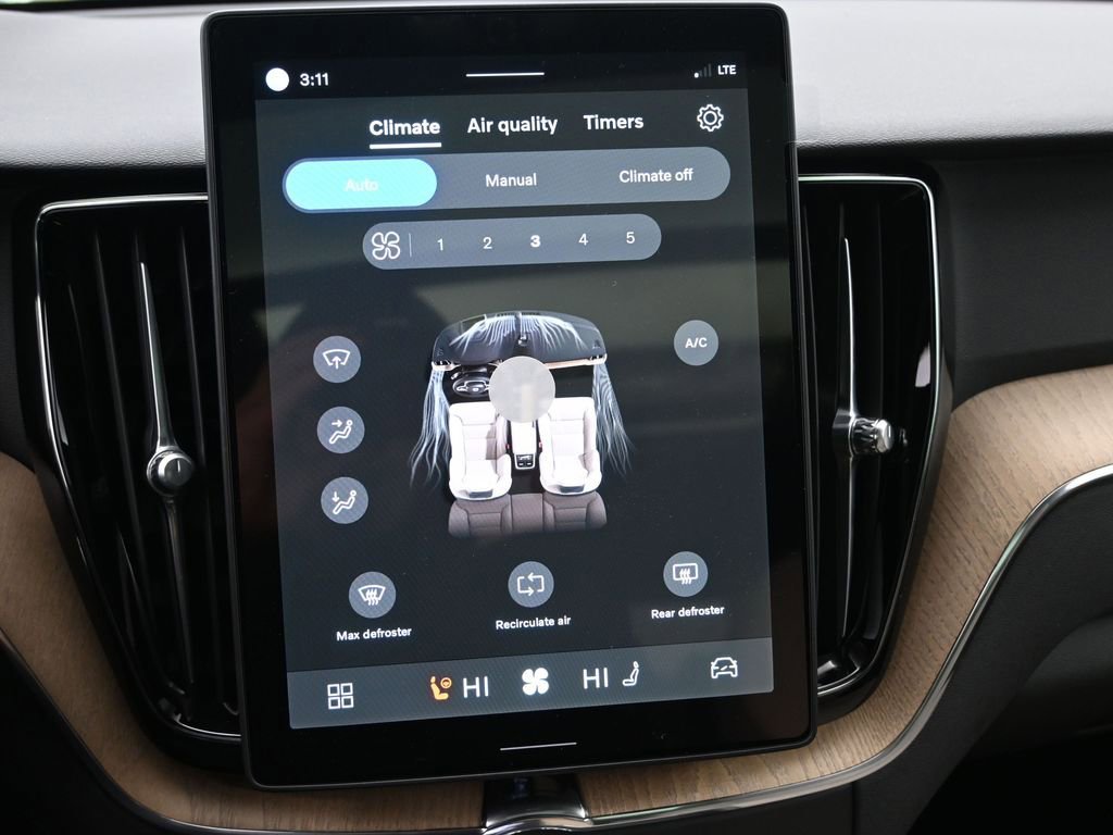 New 2026 Volvo XC60 B5 Plus w/ Climate Package image 15