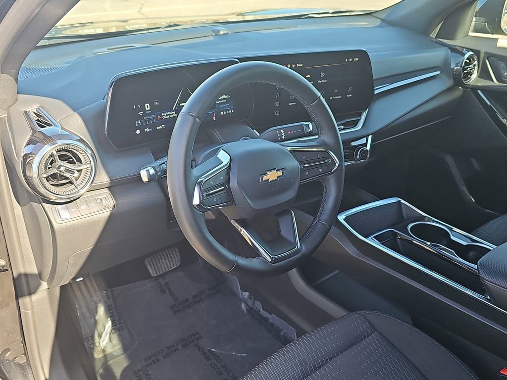 Used 2025 Chevrolet Equinox LT AWD/4WD image 15
