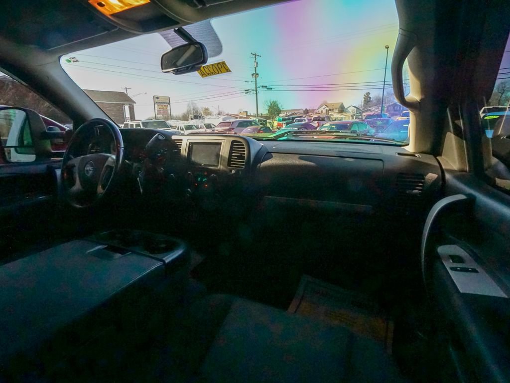 Used 2011 GMC Sierra 3500 SLE w/ SLE Preferred Package image 13