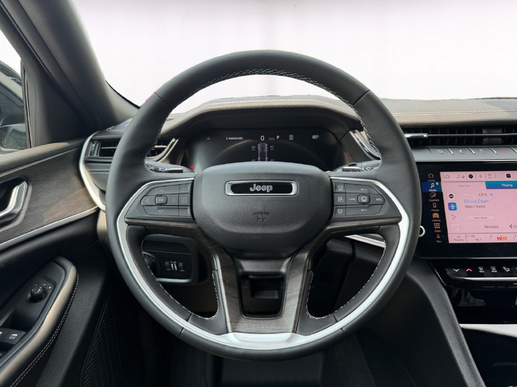 New 2026 Jeep Grand Cherokee Altitude AWD/4WD image 12