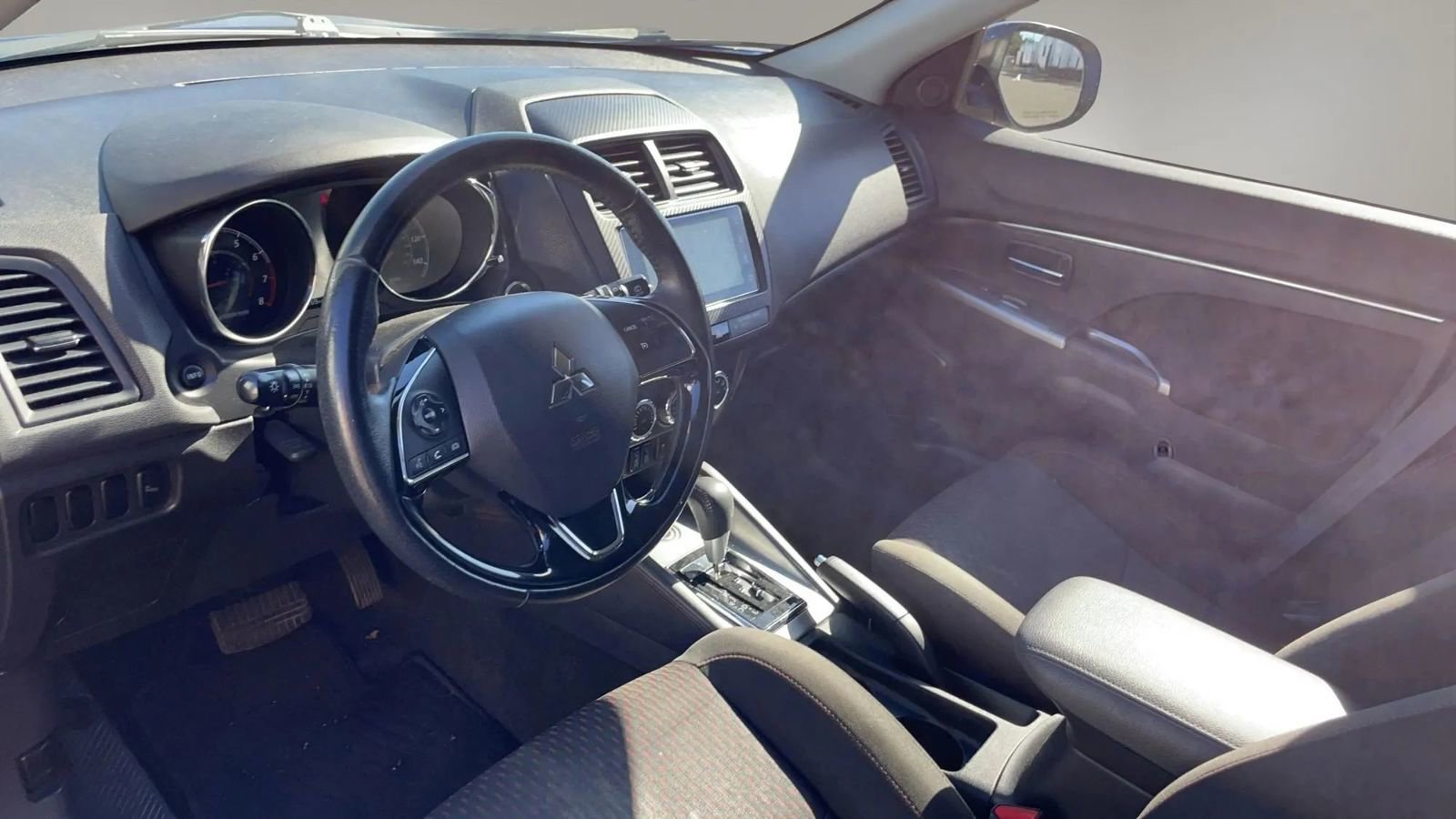 Used 2019 Mitsubishi Outlander Sport LE AWD/4WD image 29
