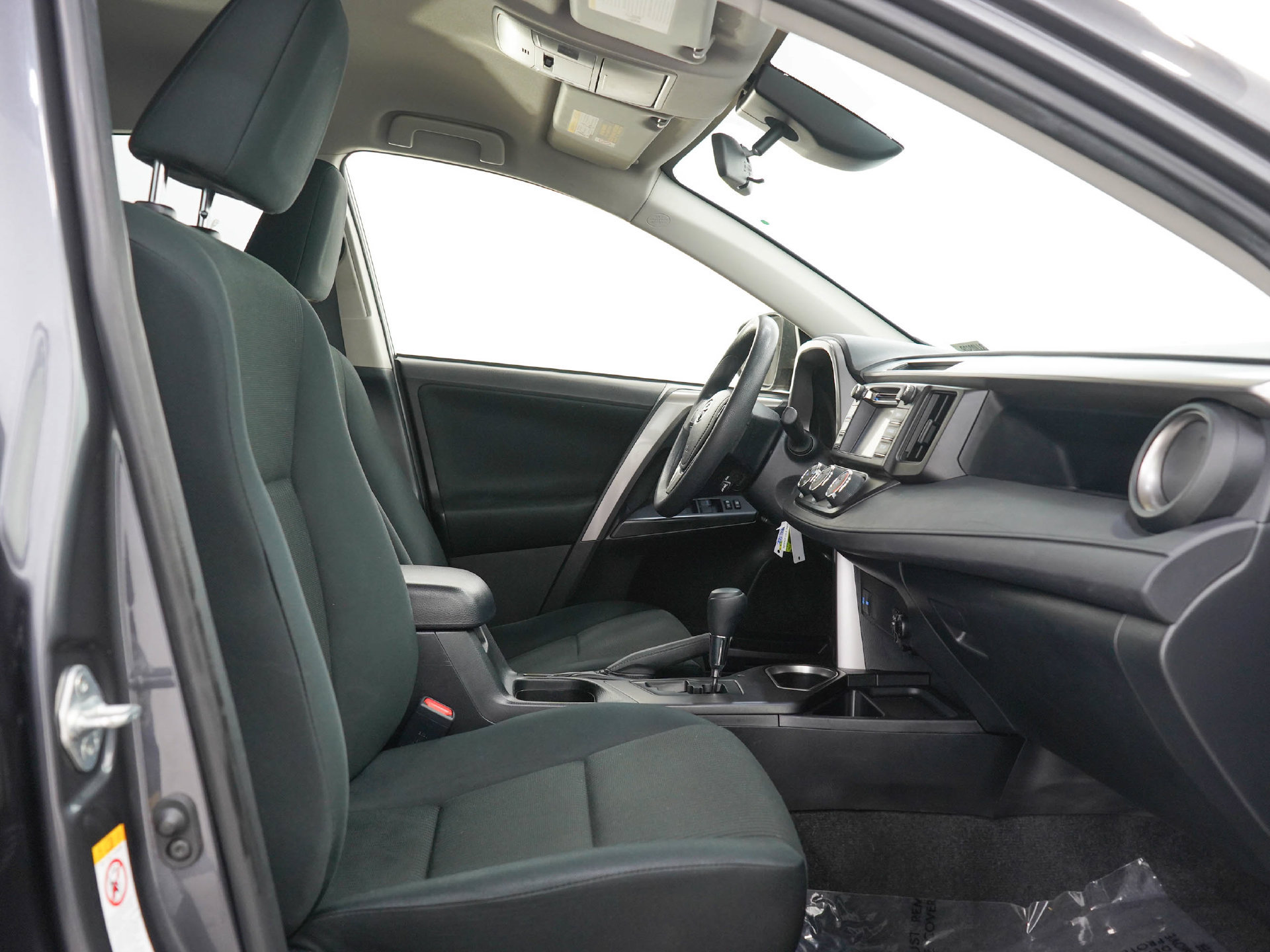 Used 2018 Toyota RAV4 LE w/ All Weather Liner Package AWD/4WD image 12