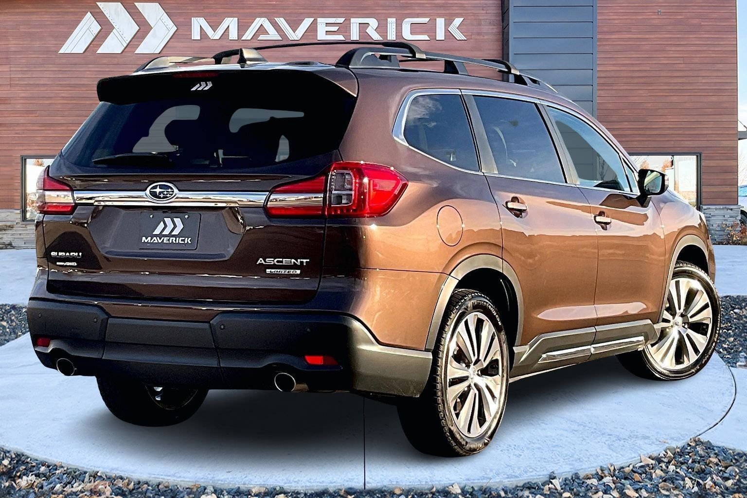 Used 2021 Subaru Ascent Limited w/ Technology Package image 5