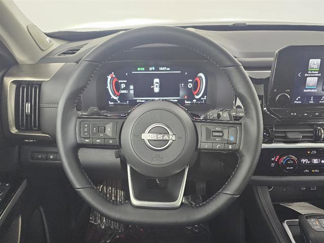 New 2025 Nissan Pathfinder Platinum AWD/4WD image 33