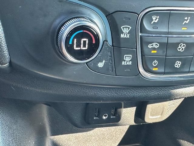 Used 2023 Chevrolet Traverse LT FWD image 22