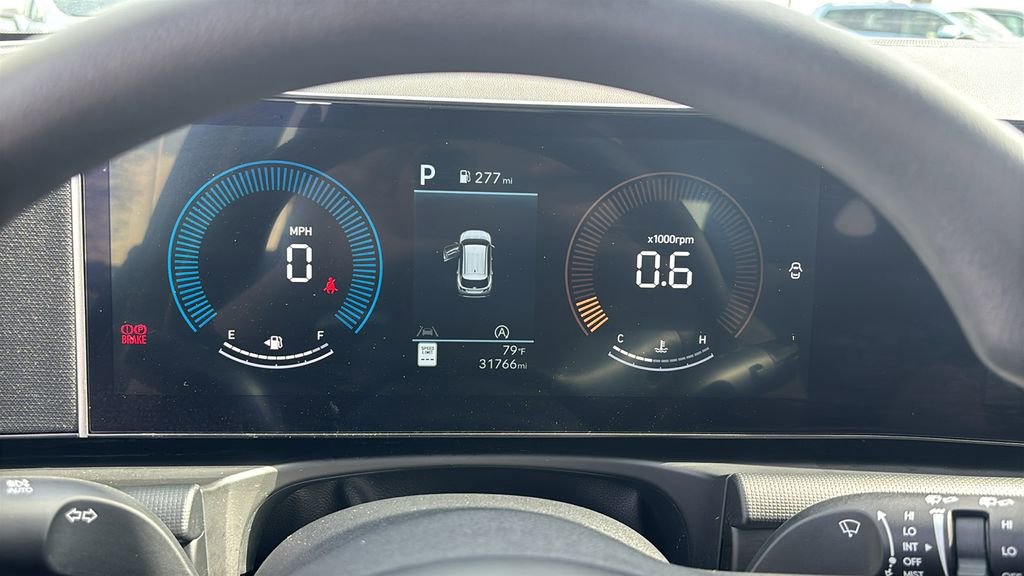 Used 2025 Hyundai Tucson SE image 16