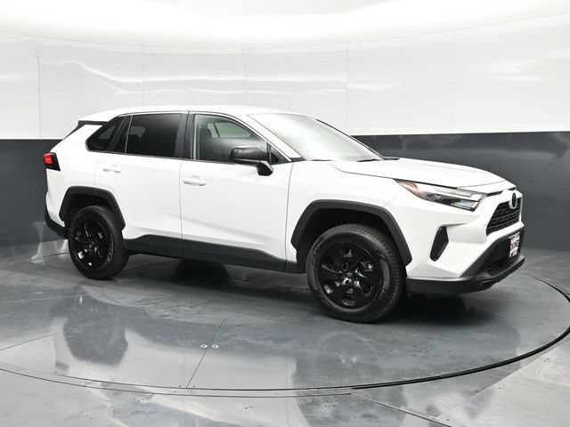 Used 2025 Toyota RAV4 LE FWD image 3
