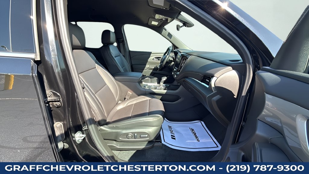 Used 2023 Chevrolet Traverse LT w/ Rear Camera Mirror Package AWD/4WD image 49