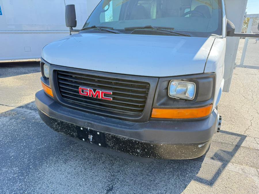 Used 2009 GMC Savana 3500 image 28