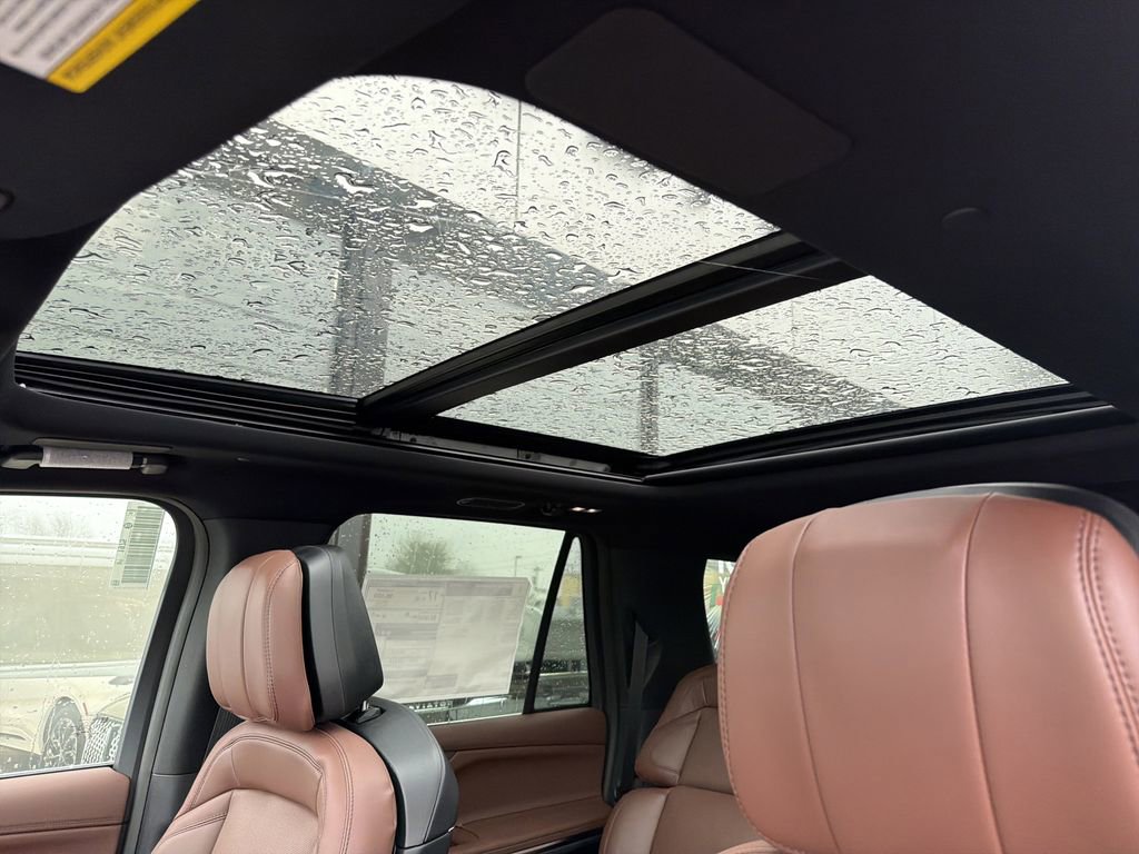 New 2026 Lincoln Navigator L Reserve image 11