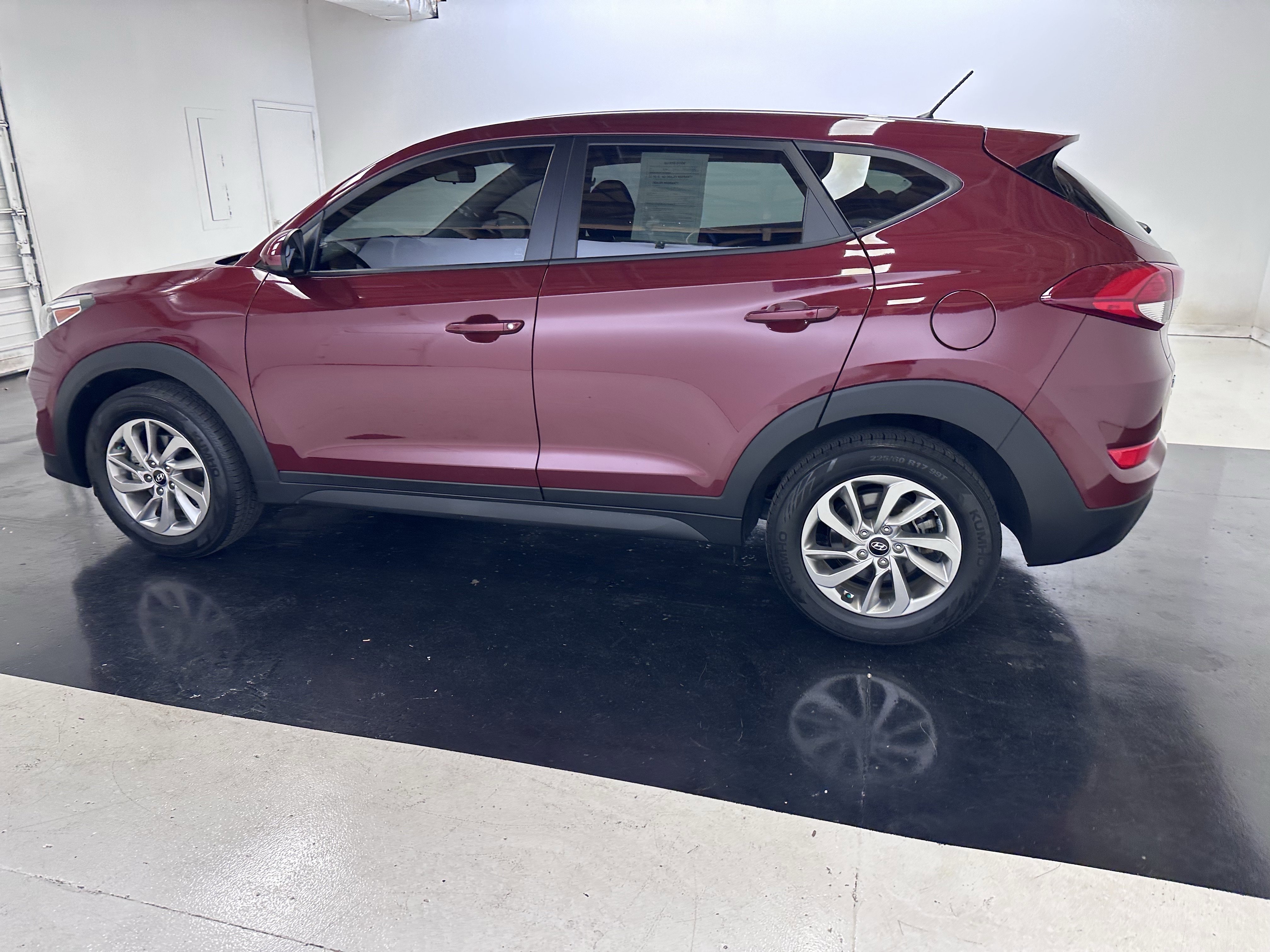 Used 2018 Hyundai Tucson SE image 8