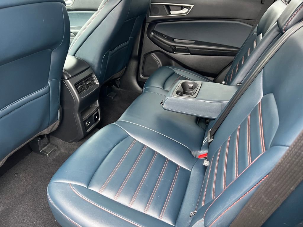 Used 2022 Ford Edge SEL w/ Sport Appearance Package image 11