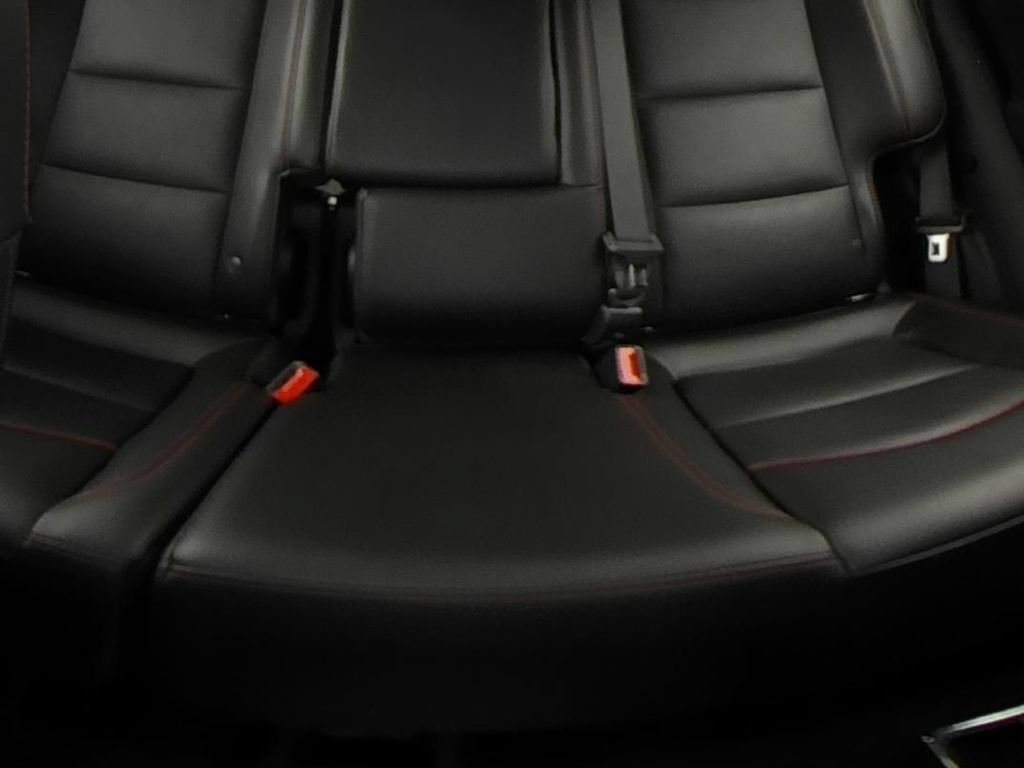 Used 2022 Chevrolet Equinox RS w/ RS Leather Package FWD image 16