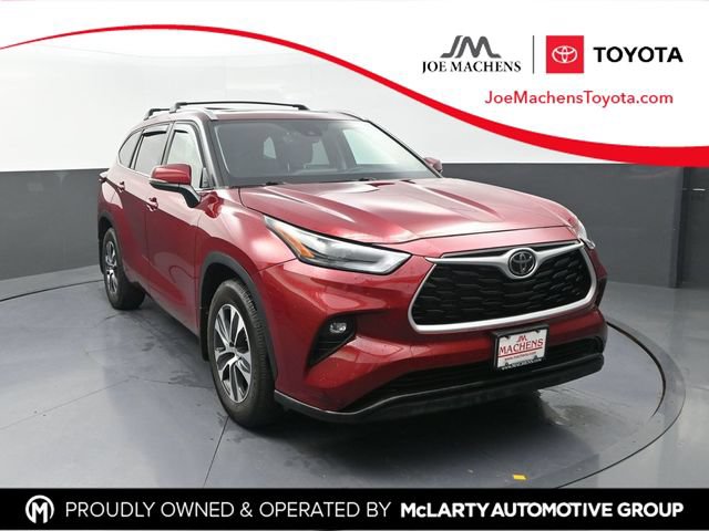 Used 2023 Toyota Highlander XLE
