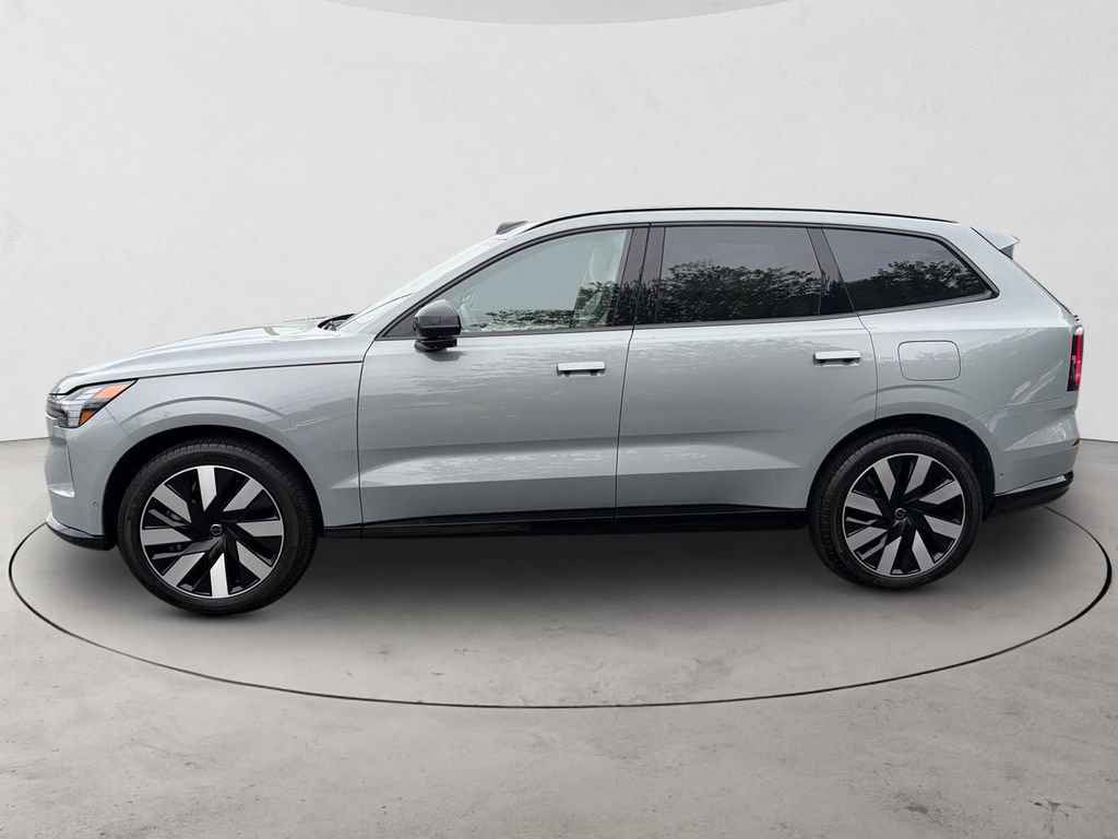 Certified 2025 Volvo EX90 Ultra AWD/4WD image 3