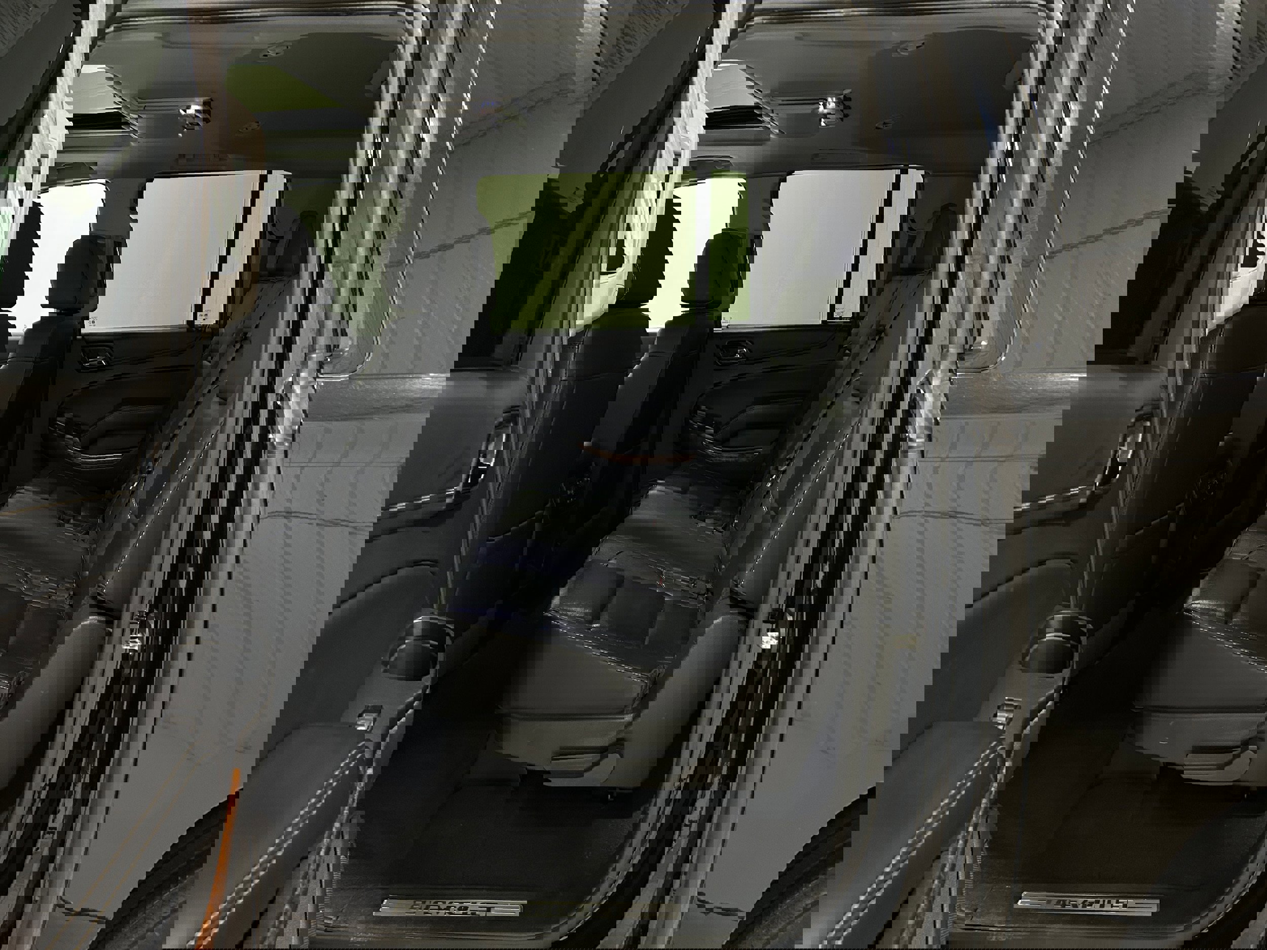 Used 2020 Chevrolet Suburban Premier image 29