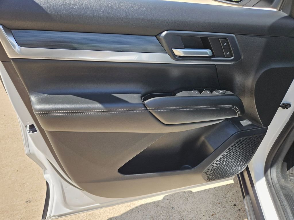 Used 2025 GMC Terrain Elevation image 11