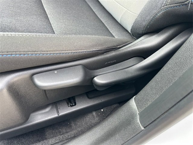 Used 2025 Chevrolet Trax LS w/ LS Convenience Package image 14