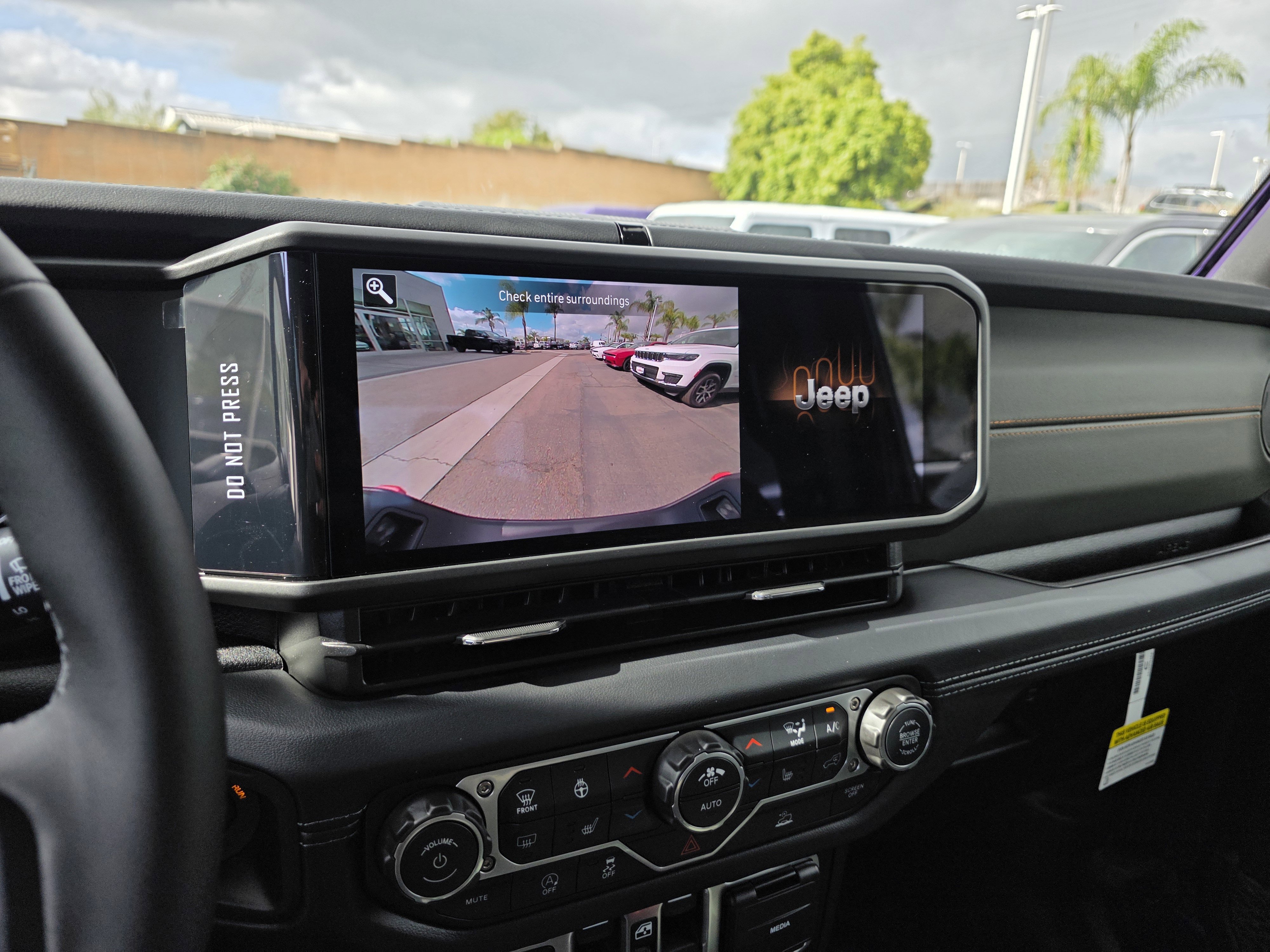 New 2026 Jeep Gladiator Mojave image 14