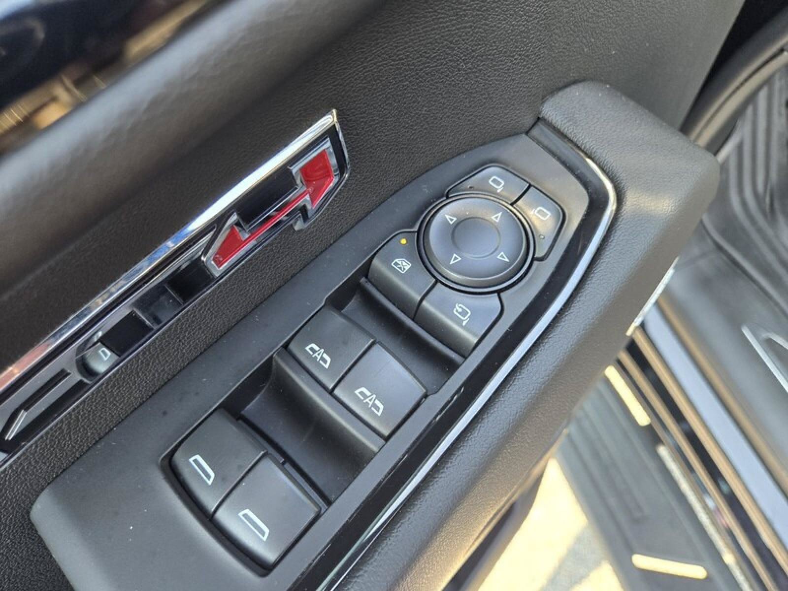Used 2022 GMC Sierra 1500 AT4 w/ AT4 Premium Package AWD/4WD image 22