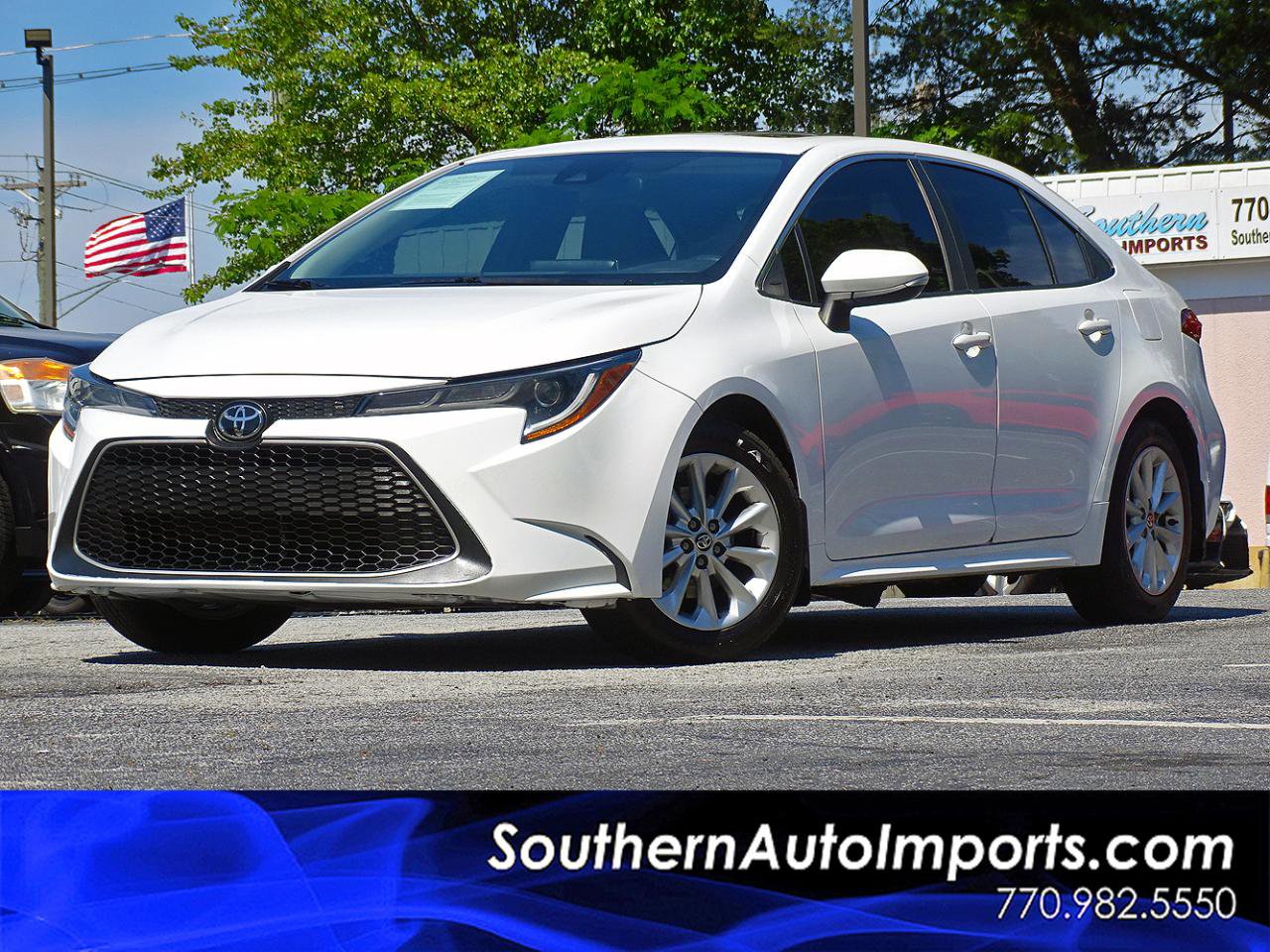 Used 2022 Toyota Corolla XLE FWD image 1