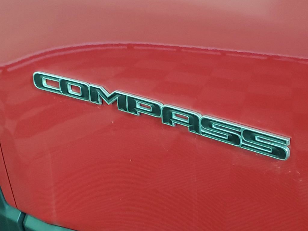 Used 2024 Jeep Compass Latitude image 6