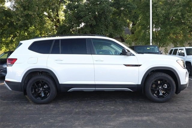 New 2026 Volkswagen Atlas Peak Edition image 5